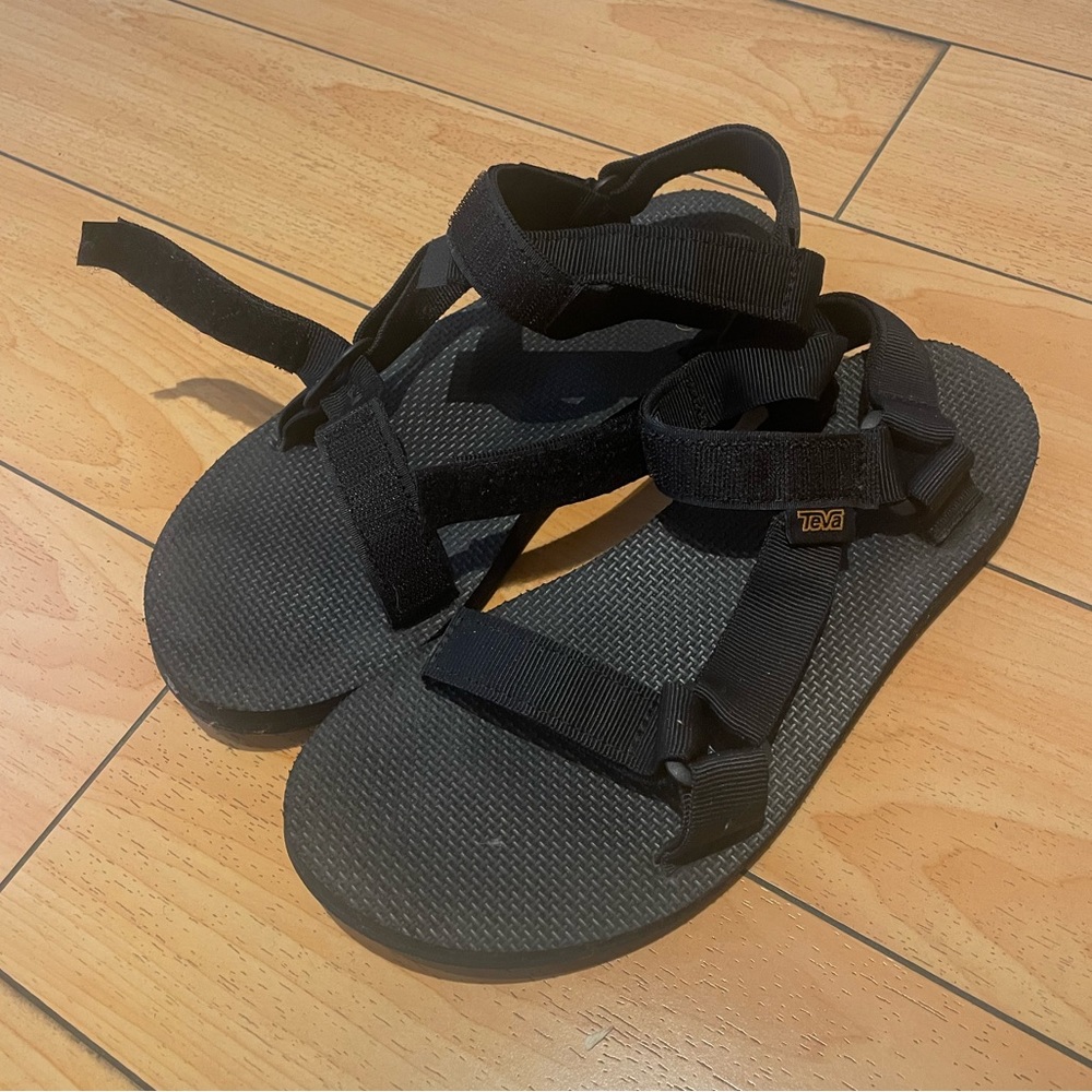 Cute: sandals